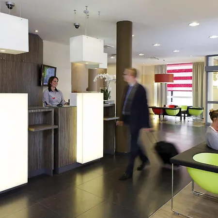 Ibis Niklaas Centrum Hotel 3*